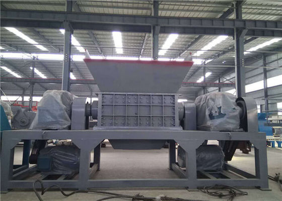 China Trituradora industrial automática de la chatarra 5 toneladas de la capacidad H13 de material de la cuchilla proveedor